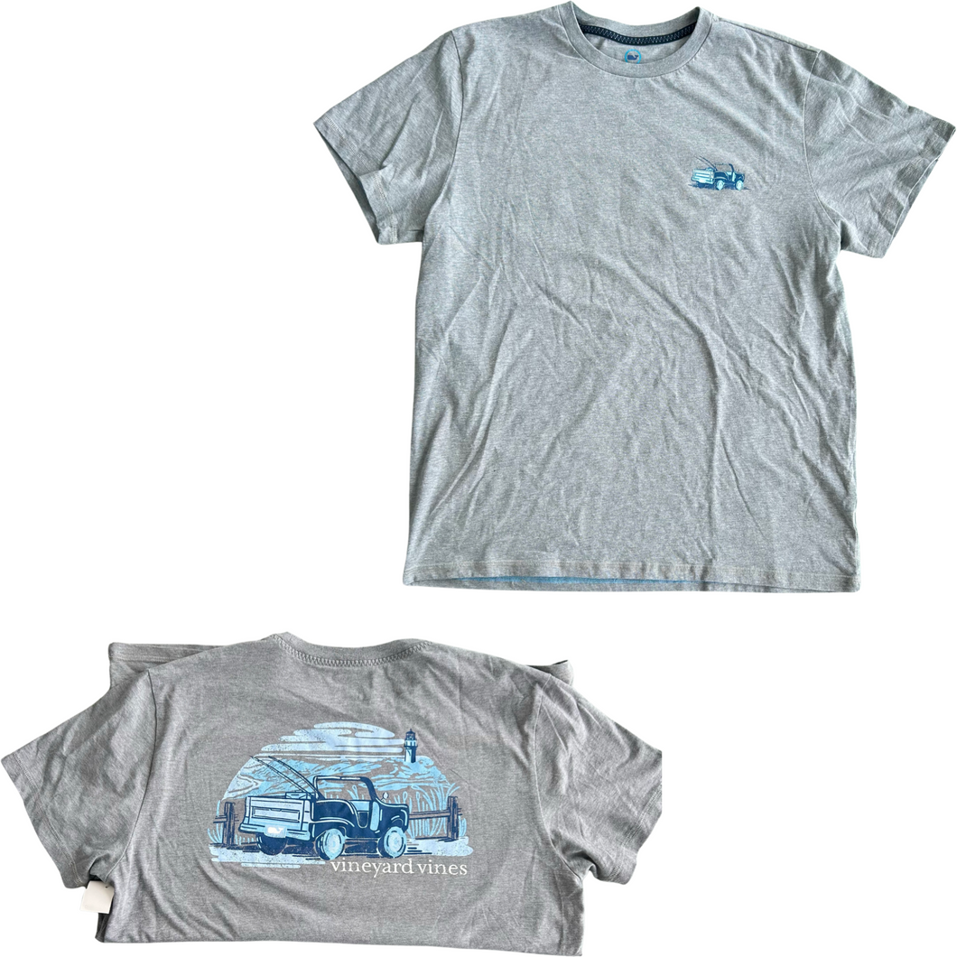vineyard vines T-shirt Size Large