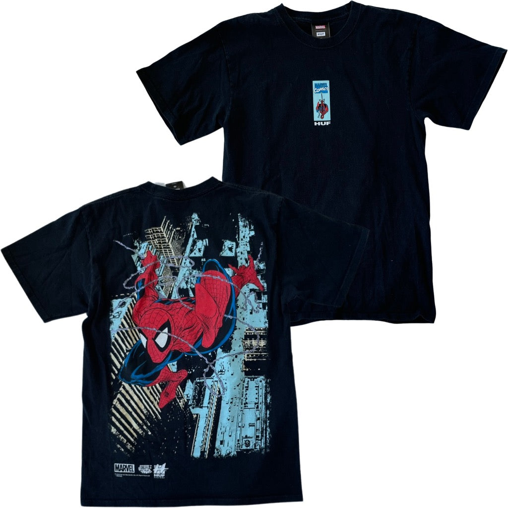 marvel T-shirt size medium