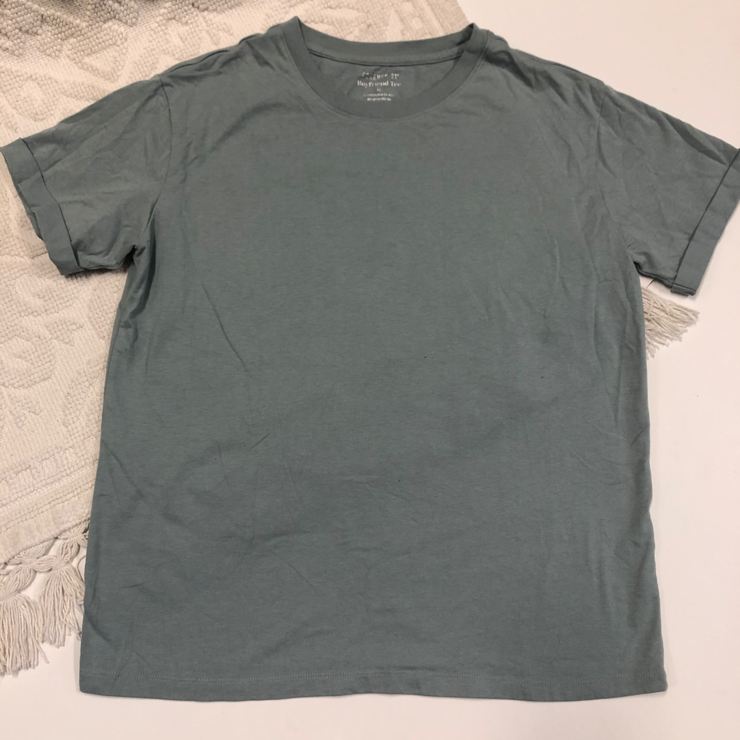 Forever 21 T-Shirt Size Medium