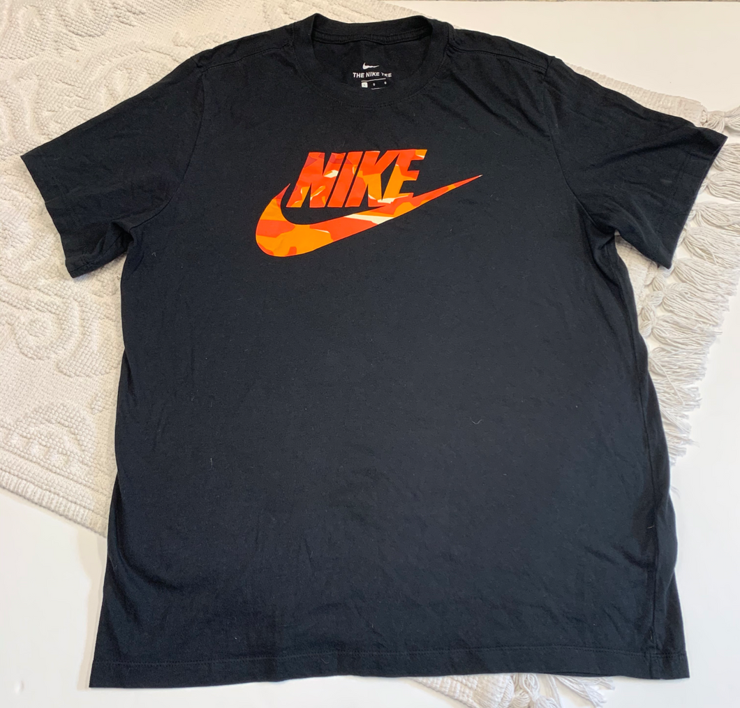 Nike T-shirt Size Large