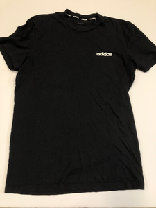 Adidas T-shirt Size Medium