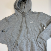 Load image into Gallery viewer, Nike Sweatshirt Size Large
