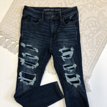 Load image into Gallery viewer, American Eagle Denim Size 5/6 (28)
