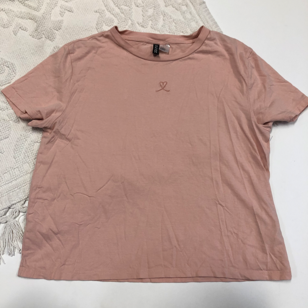 Divided T-Shirt Size Large