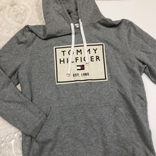 Load image into Gallery viewer, Tommy Hilfiger Sweatshirt Size Extra Large
